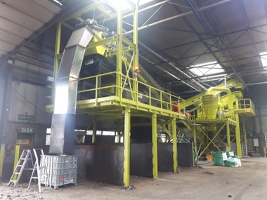 Montage & Inbetriebnahme eines PKW Schredders Recycling Anlage 3